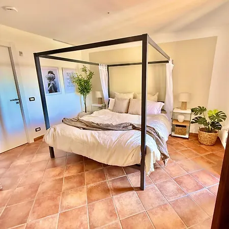 Demira - Chic Panoramic - Private Pool Villa Marsala